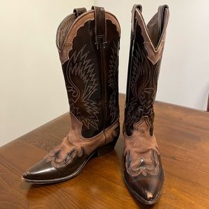 Real leather pointed-toe cowboy boots